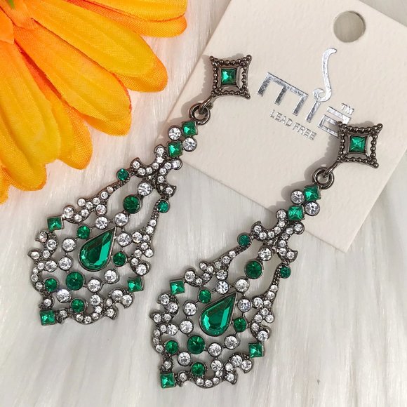 Long Post Drop Dangle Earrings Jeweled Green Rhinestone Runway Pageant Statement - Picture 4 of 4